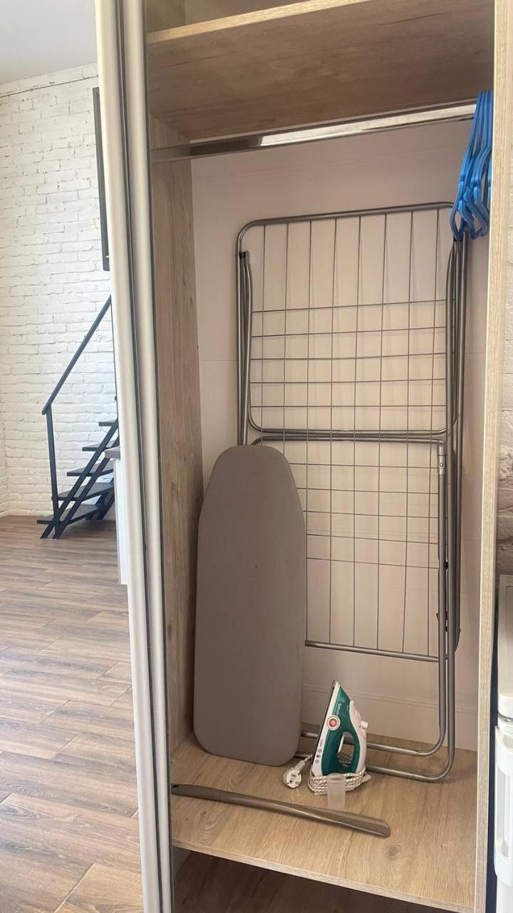 квартира-студія в самому центрі міста біля кобилянської Apartment