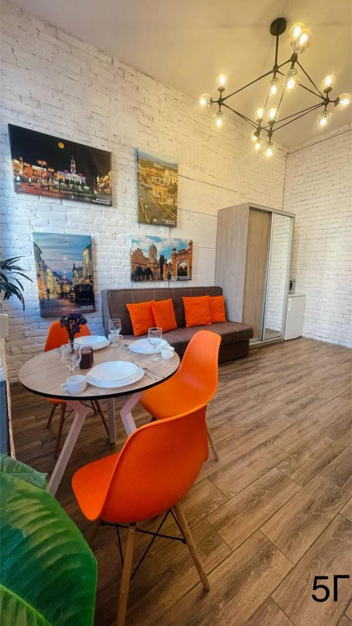 Apartment квартира-студія в самому центрі міста біля кобилянської